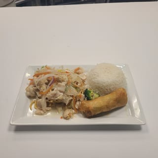 L- Chicken Chow Mein